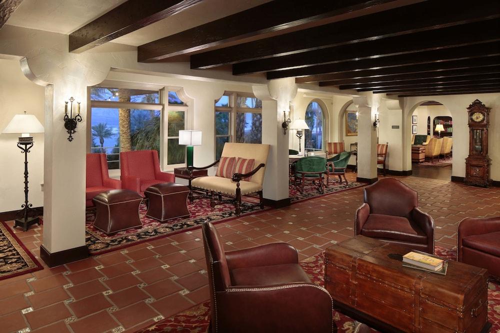 The Inn At Indian Village Εξωτερικό φωτογραφία The lobby of the Royal Palms Resort and Spa